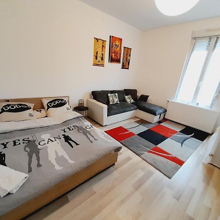Une Chambre De 20M2 Chez Les Habitants Dieppe Luaran gambar